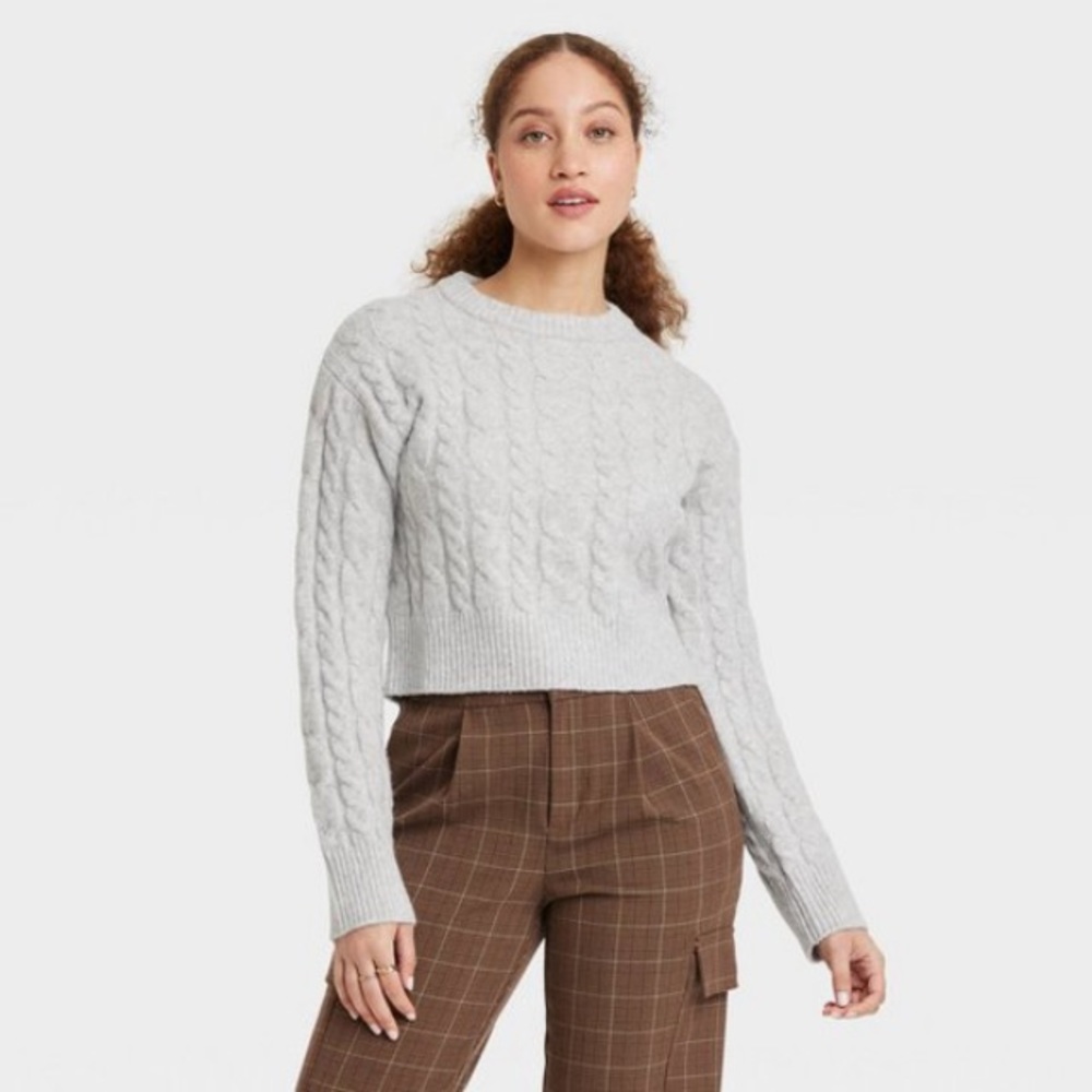 Gray Cropped Cable Knit Sweater